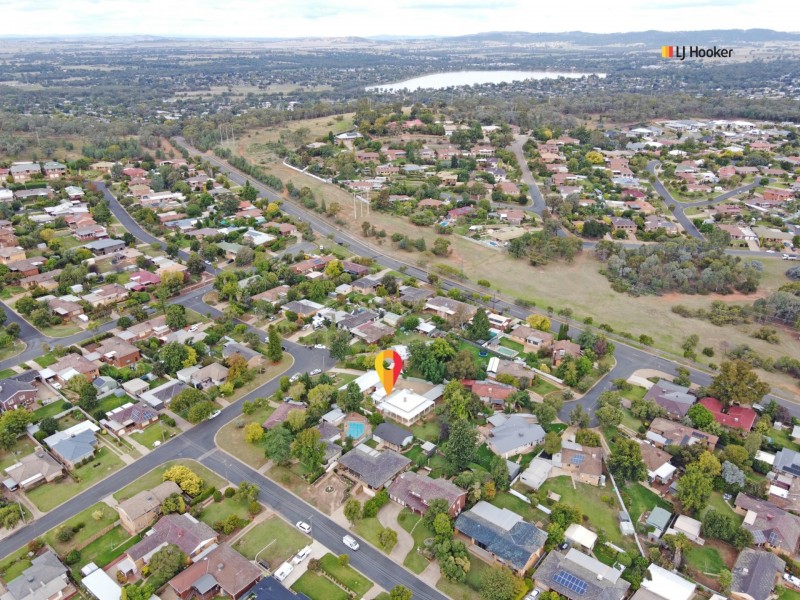 22 Waranga Avenue, Mount Austin NSW 2650