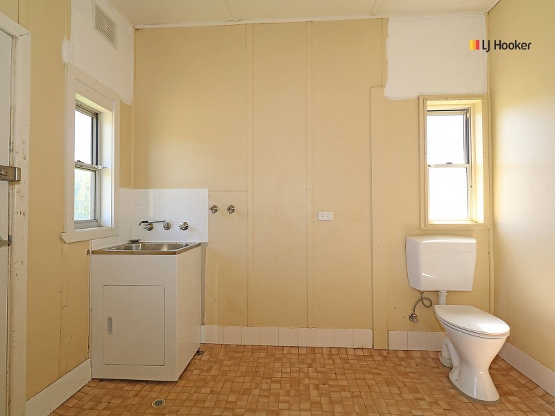 19 Norman Street, The Rock NSW 2655