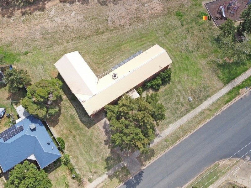 17 Jack Avenve, Mount Austin NSW 2650