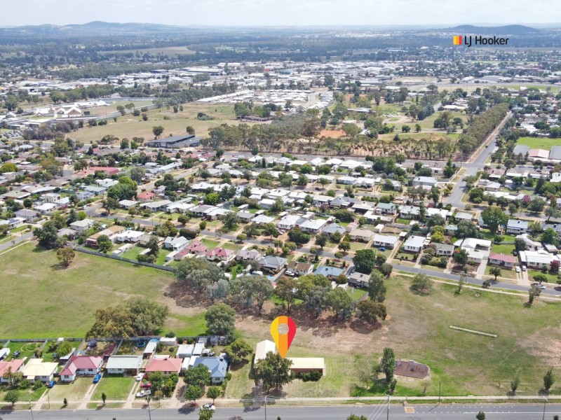 17 Jack Avenve, Mount Austin NSW 2650