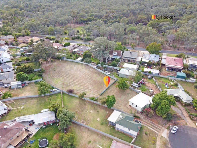 25 Phillip Avenue, Mount Austin NSW 2650