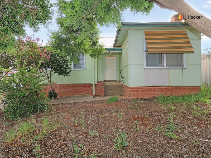 25 Phillip Avenue, Mount Austin NSW 2650