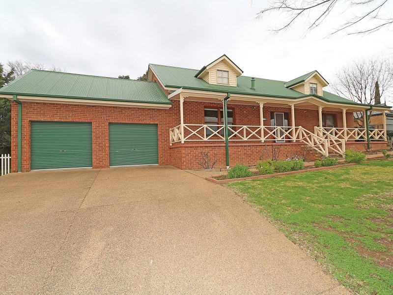 28 Lakehaven Drive, Wagga Wagga NSW 2650