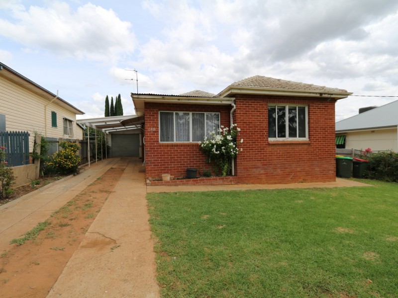 148 Fernleigh Road, Mount Austin NSW 2650