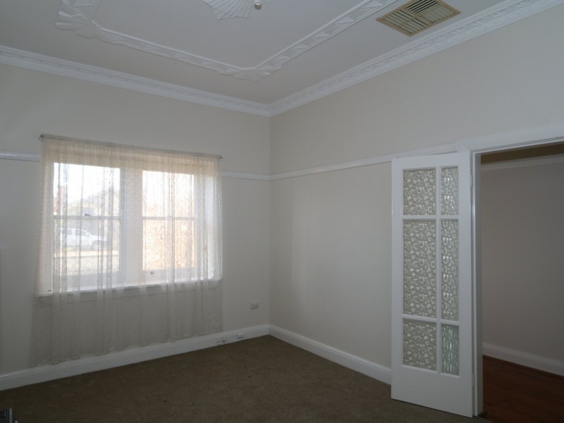 160 Edward Street, Wagga Wagga NSW 2650