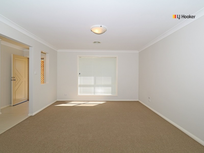 4 Allunga Street, Glenfield Park NSW 2650