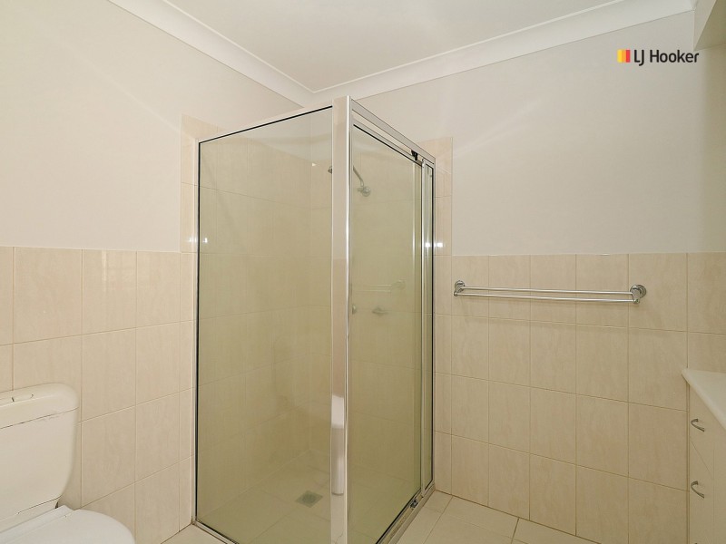 4 Allunga Street, Glenfield Park NSW 2650