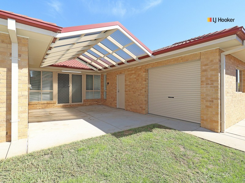 4 Allunga Street, Glenfield Park NSW 2650