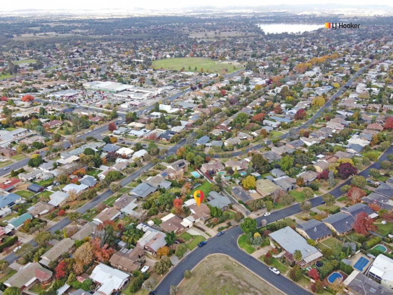 31 Wilks Avenue, Kooringal NSW 2650