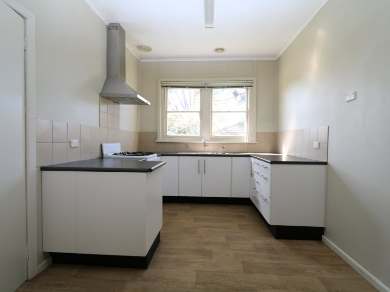 17 The Boulevarde, Kooringal NSW 2650