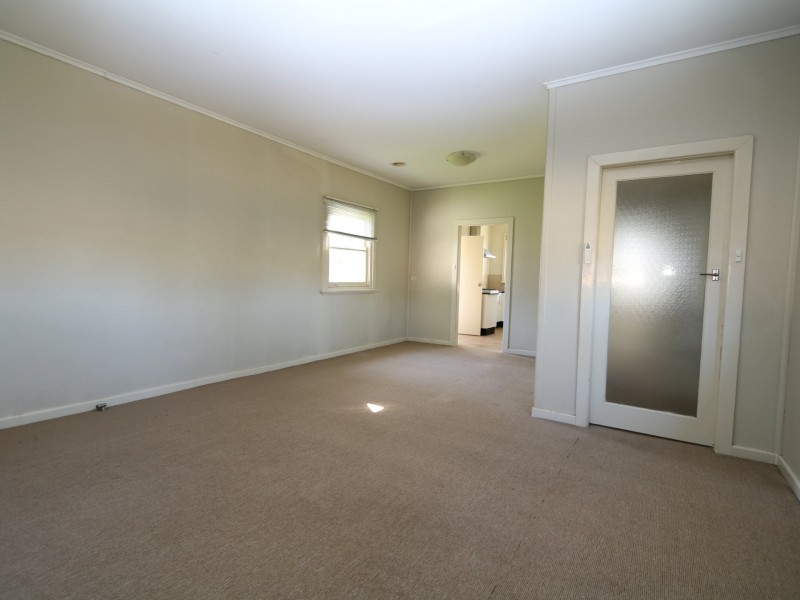 17 The Boulevarde, Kooringal NSW 2650