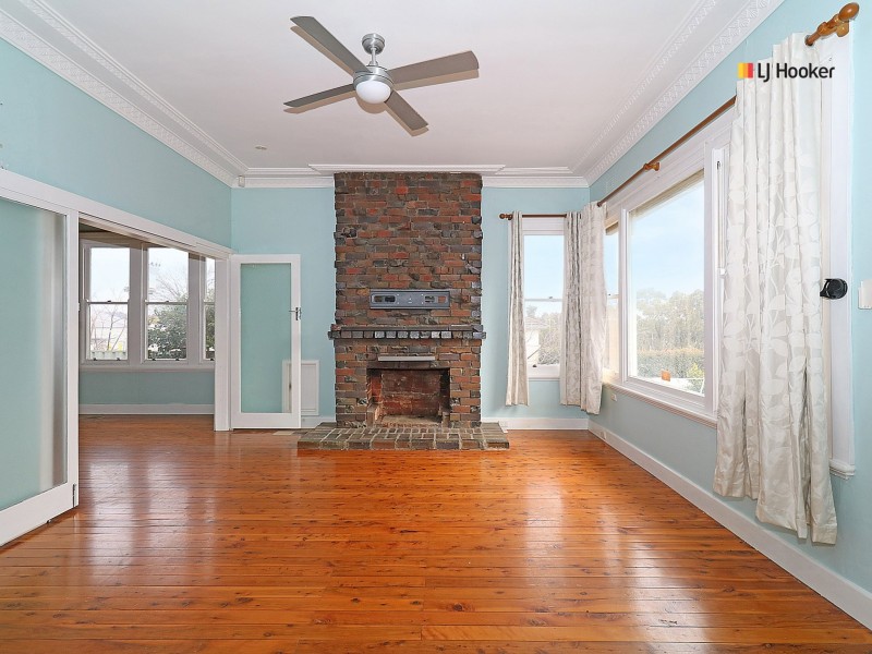 126 Fernleigh Road, Mount Austin NSW 2650