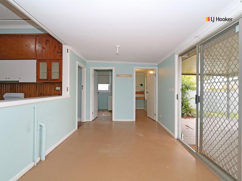 126 Fernleigh Road, Mount Austin NSW 2650