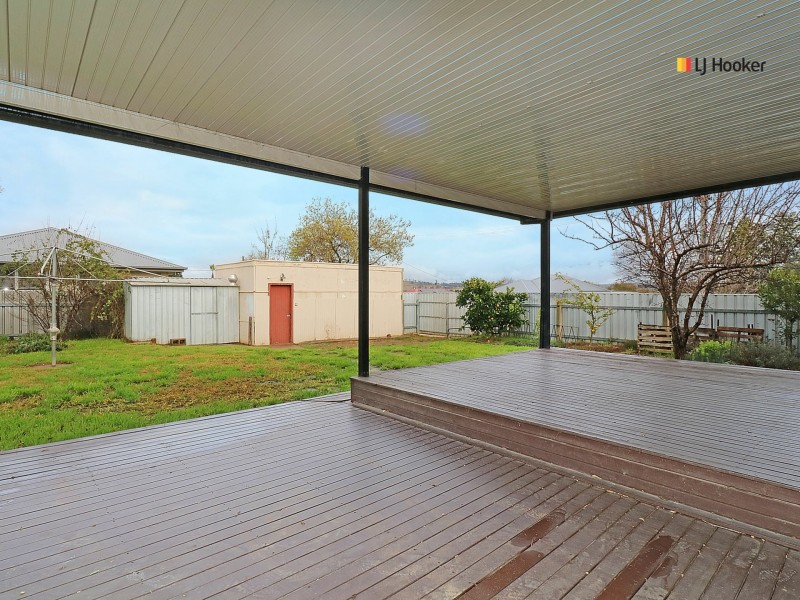 126 Fernleigh Road, Mount Austin NSW 2650