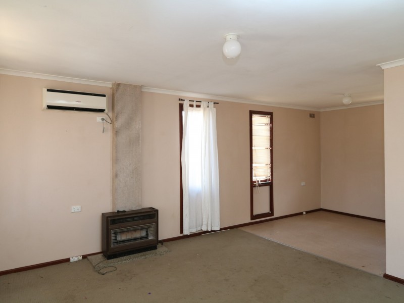 34 Bruce Street, Tolland NSW 2650