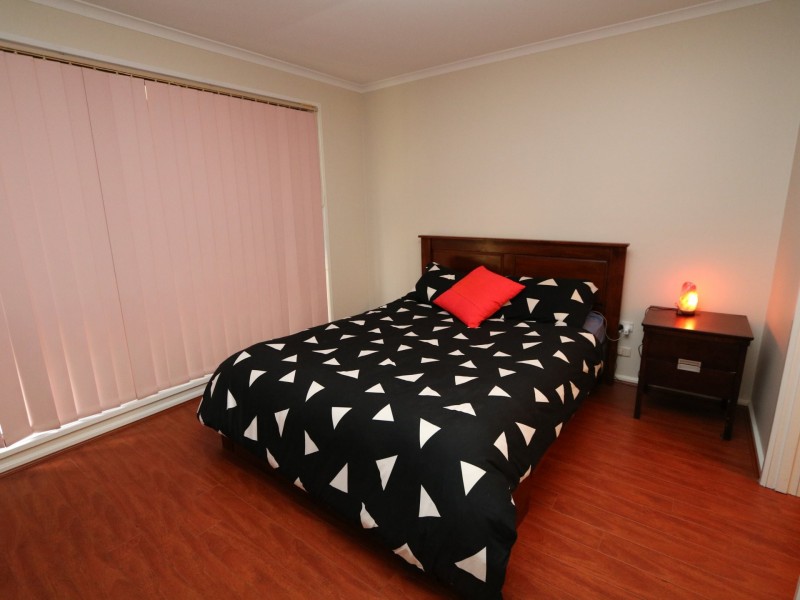 8 Horsley Street, Kooringal NSW 2650