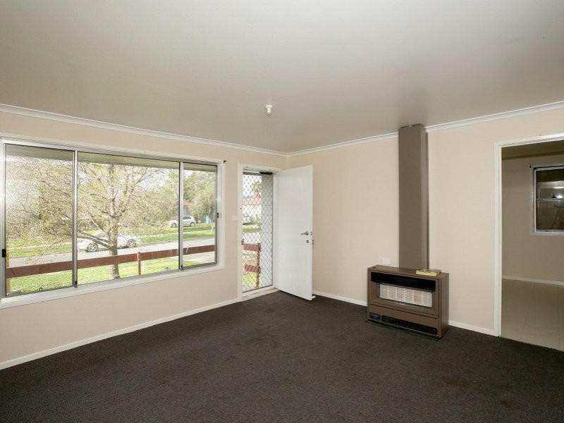 137 Raye Street, Tolland NSW 2650