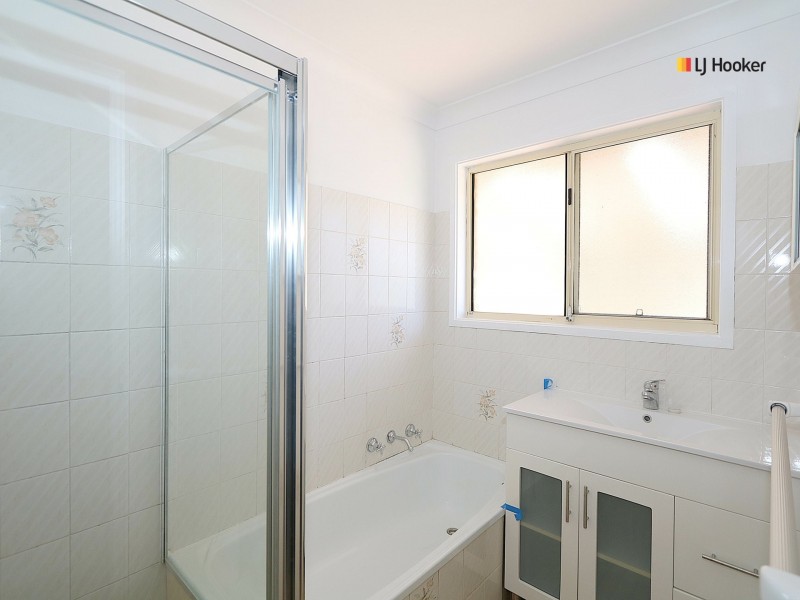 48 Lamilla Street, Glenfield Park NSW 2650