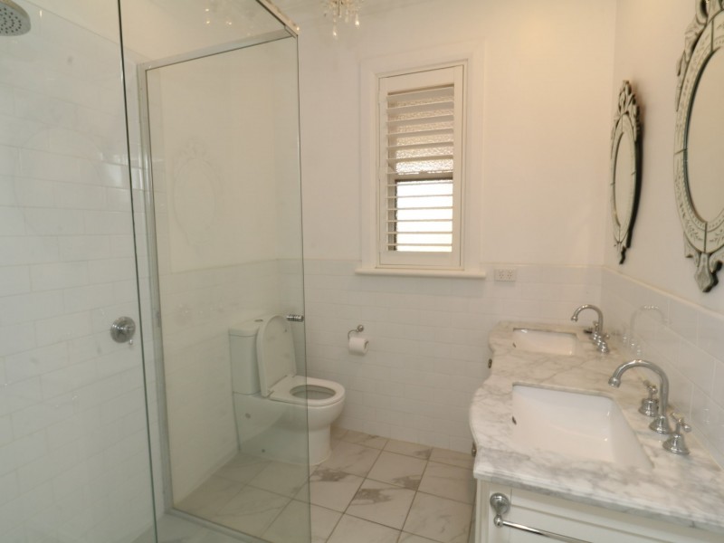 294 Edward Street, Wagga Wagga NSW 2650