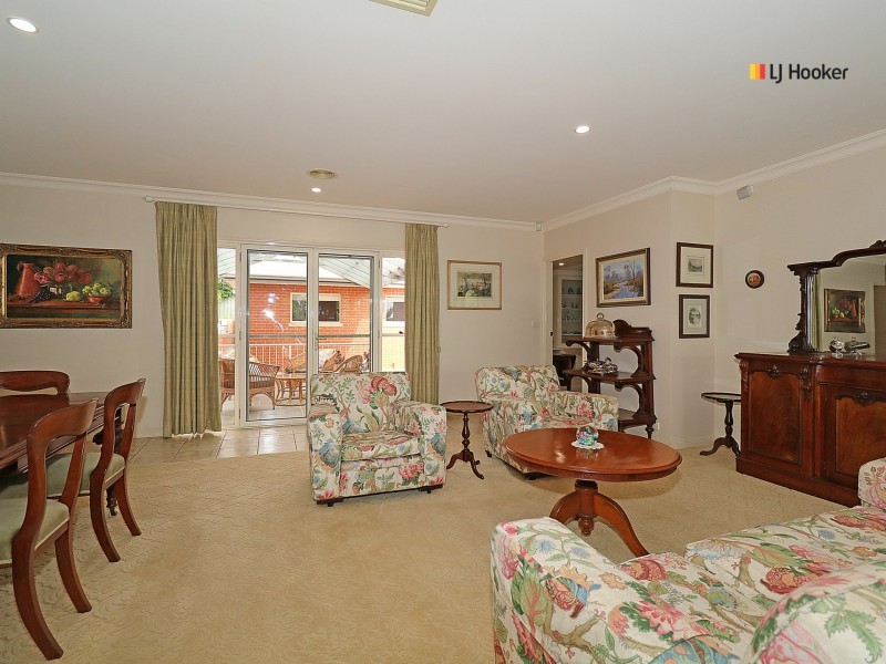 12 Patamba Street, Kooringal NSW 2650