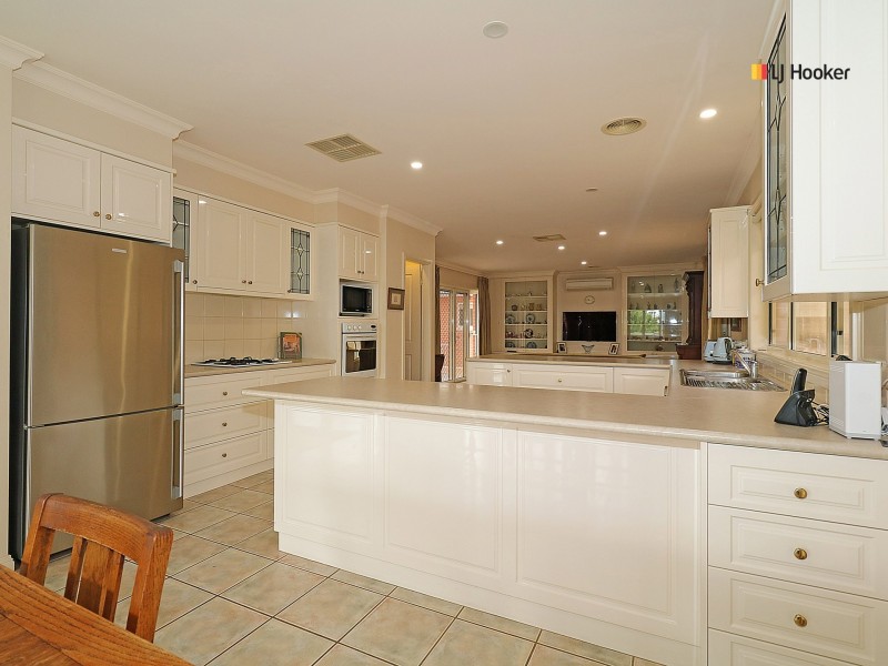 12 Patamba Street, Kooringal NSW 2650