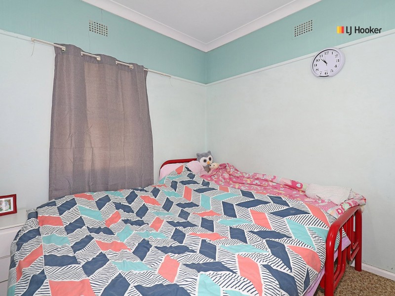 57 Heath Street, Mount Austin NSW 2650