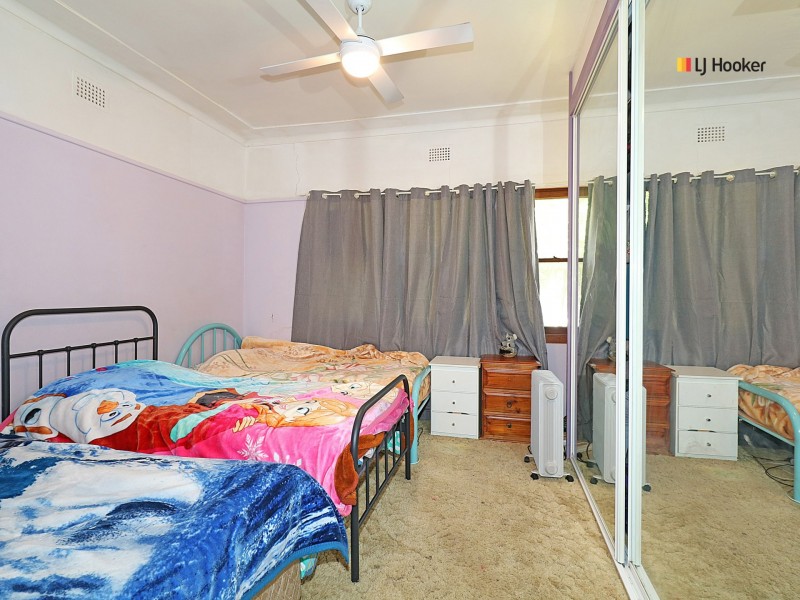 57 Heath Street, Mount Austin NSW 2650