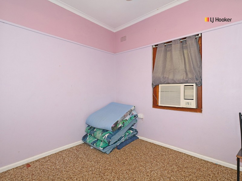 57 Heath Street, Mount Austin NSW 2650