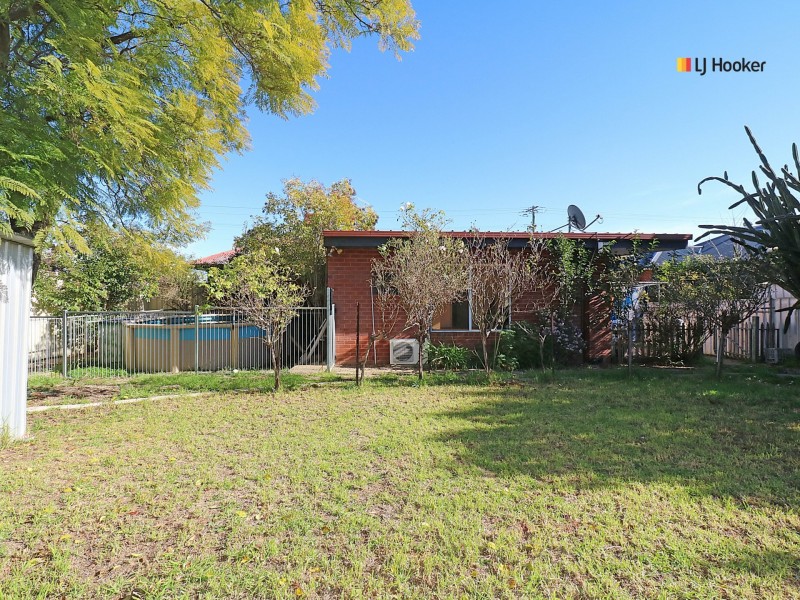 57 Heath Street, Mount Austin NSW 2650