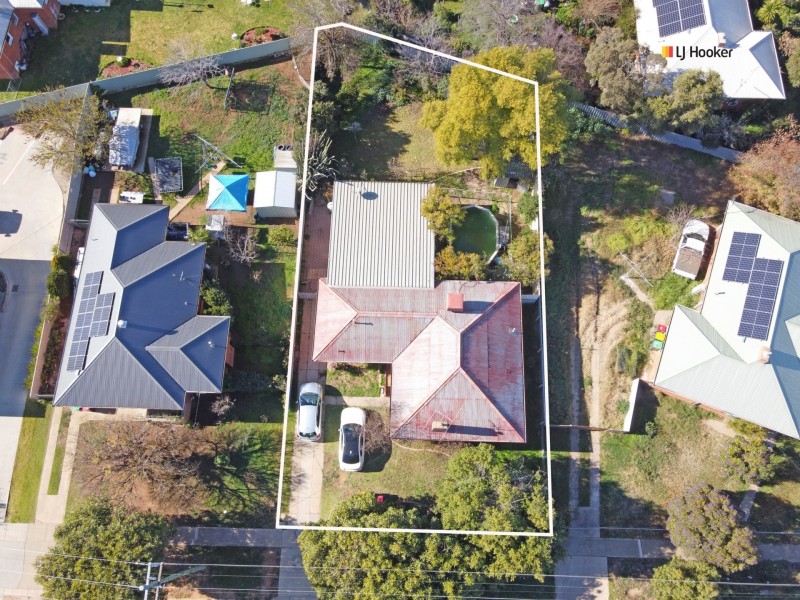 57 Heath Street, Mount Austin NSW 2650
