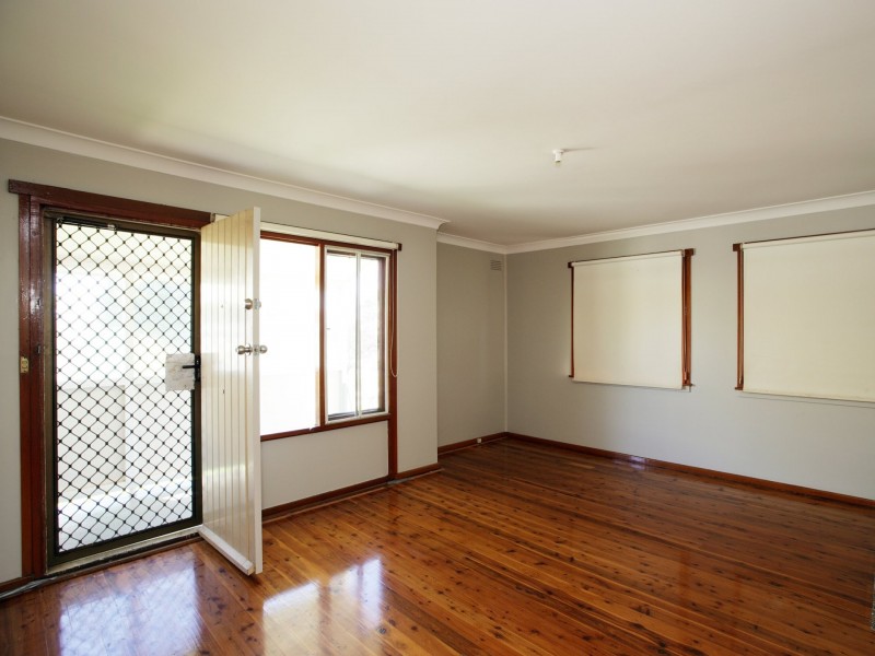 42 Mckell Avenue, Mount Austin NSW 2650