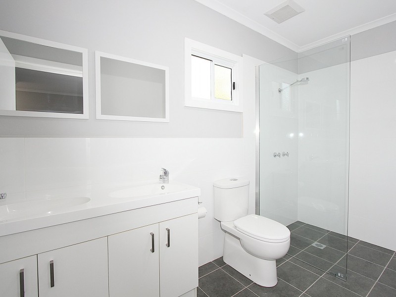 68 Ziegler Avenue, Kooringal NSW 2650