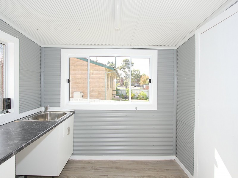 68 Ziegler Avenue, Kooringal NSW 2650