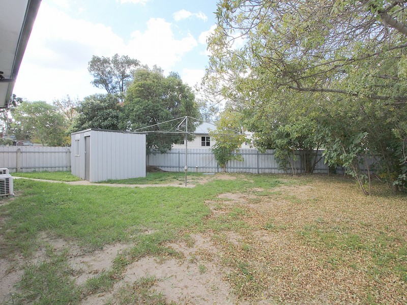 68 Ziegler Avenue, Kooringal NSW 2650