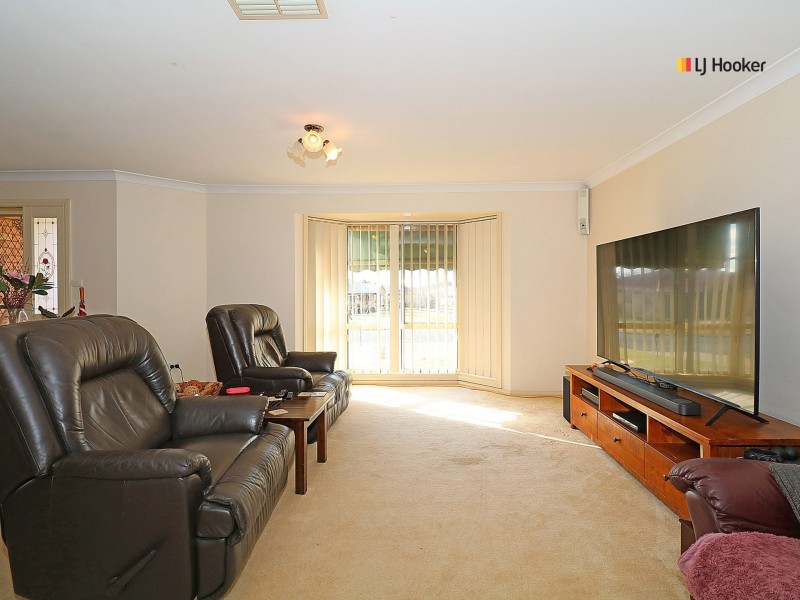 27 Nunkeri Street, Glenfield Park NSW 2650