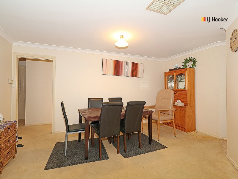 27 Nunkeri Street, Glenfield Park NSW 2650