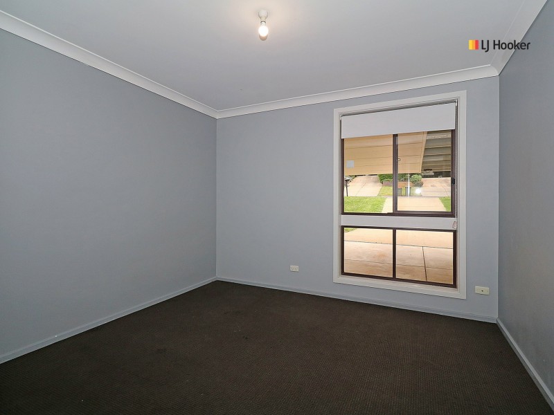 53 Warrawong Street, Kooringal NSW 2650