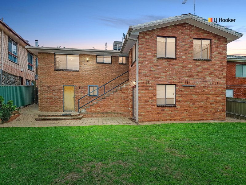 53 Warrawong Street, Kooringal NSW 2650