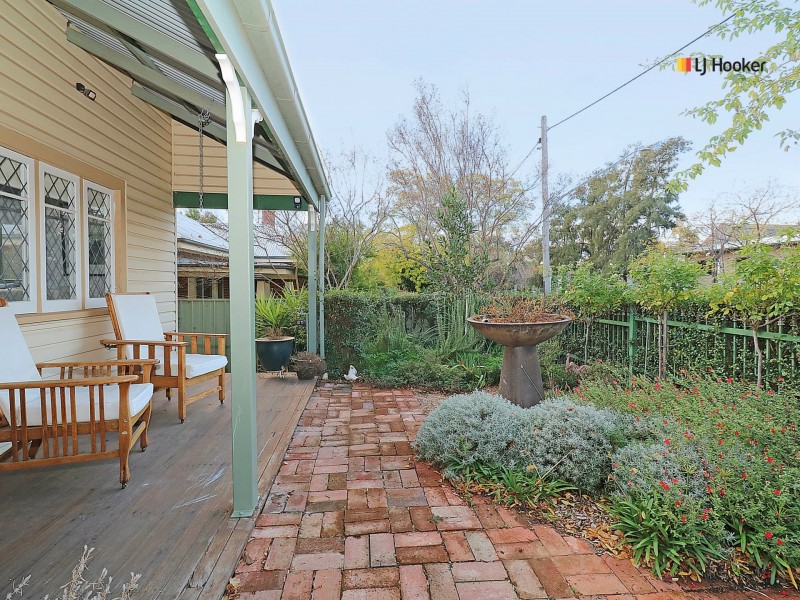 20 Kildare Street, Turvey Park NSW 2650