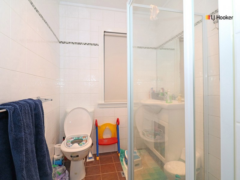 32 Mckell Avenue, Mount Austin NSW 2650