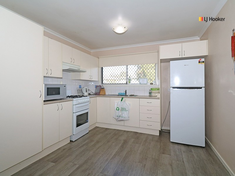 137 Raye Street, Tolland NSW 2650