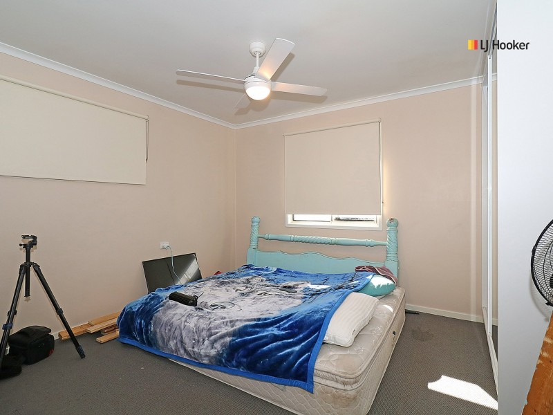 137 Raye Street, Tolland NSW 2650