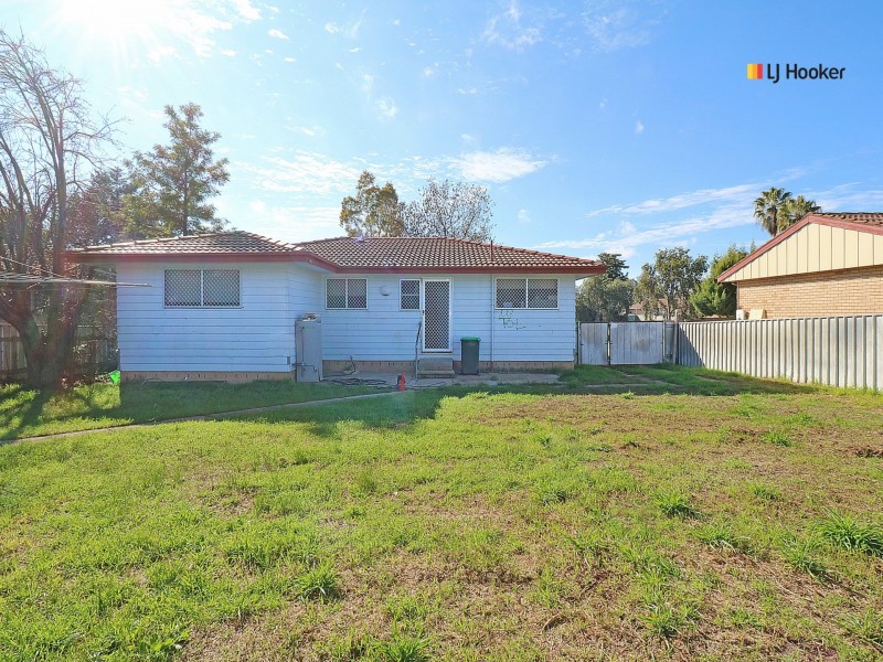 137 Raye Street, Tolland NSW 2650