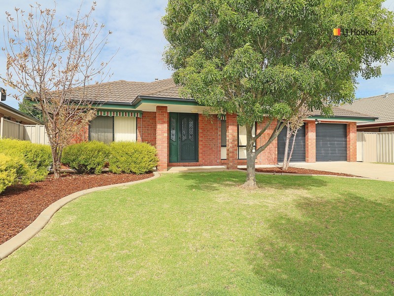45 Paldi Crescent, Glenfield Park NSW 2650