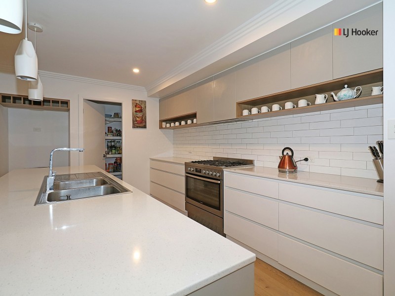 12 Yenda Avenue, Gobbagombalin NSW 2650