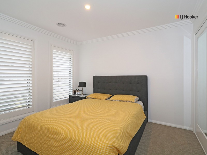 12 Yenda Avenue, Gobbagombalin NSW 2650