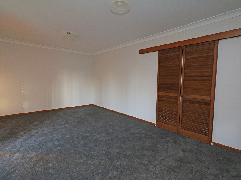 15 Bavaria Street, Tolland NSW 2650