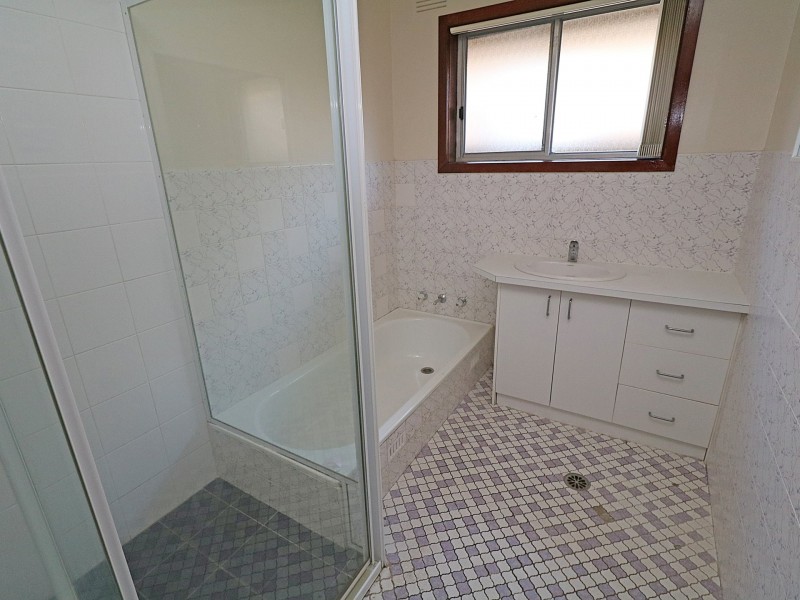 15 Bavaria Street, Tolland NSW 2650