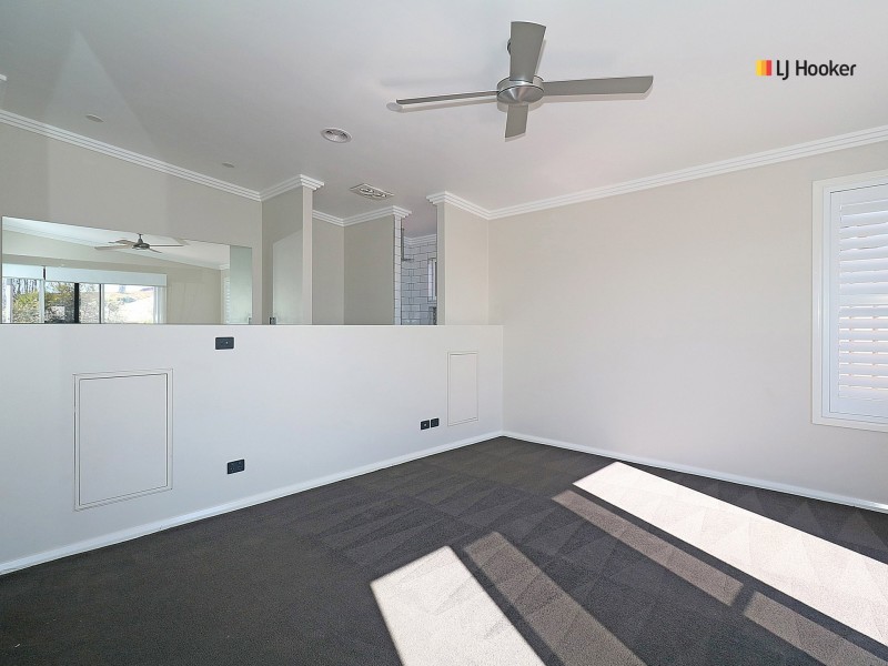 4A Park Place, Lloyd NSW 2650
