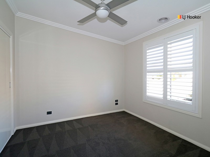 4A Park Place, Lloyd NSW 2650